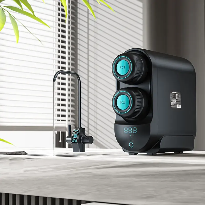 Purificador de ósmosis inversa Hydriva instalado en una cocina, con su grifo de agua purificada